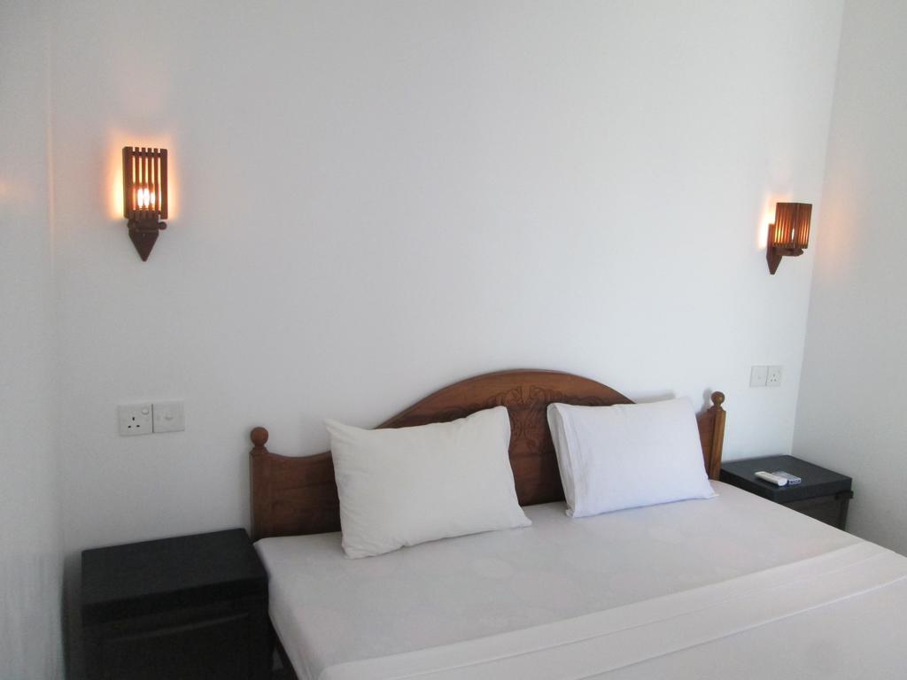 Bay Reach Home Stay Weligama Ngoại thất bức ảnh
