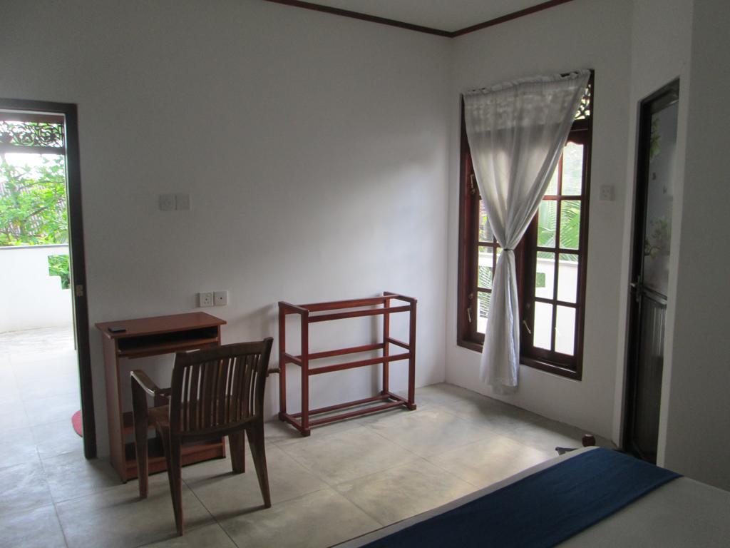 Bay Reach Home Stay Weligama Ngoại thất bức ảnh