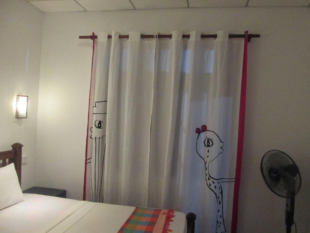 Bay Reach Home Stay Weligama Ngoại thất bức ảnh